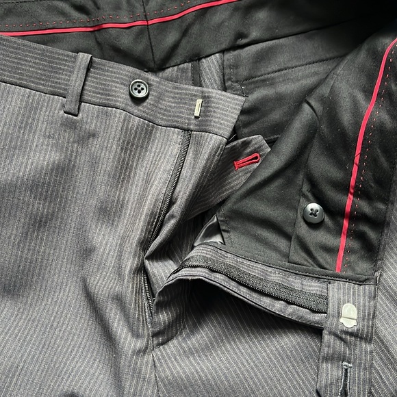 Men’s Alfani Suit Jacket and Matching Pants Set - Picture 9 of 10